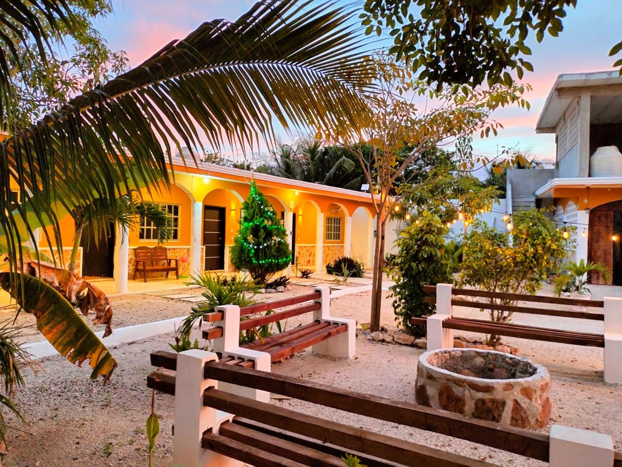 Villa Gabriela Celestun -Hotel & Restaurant Exterior photo